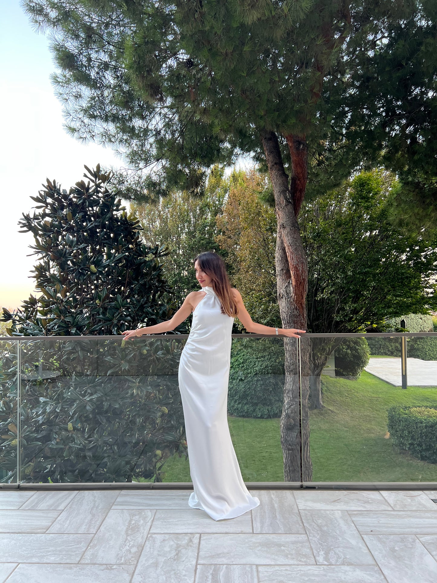 Valentine Beyaz Saten Maxi Elbise