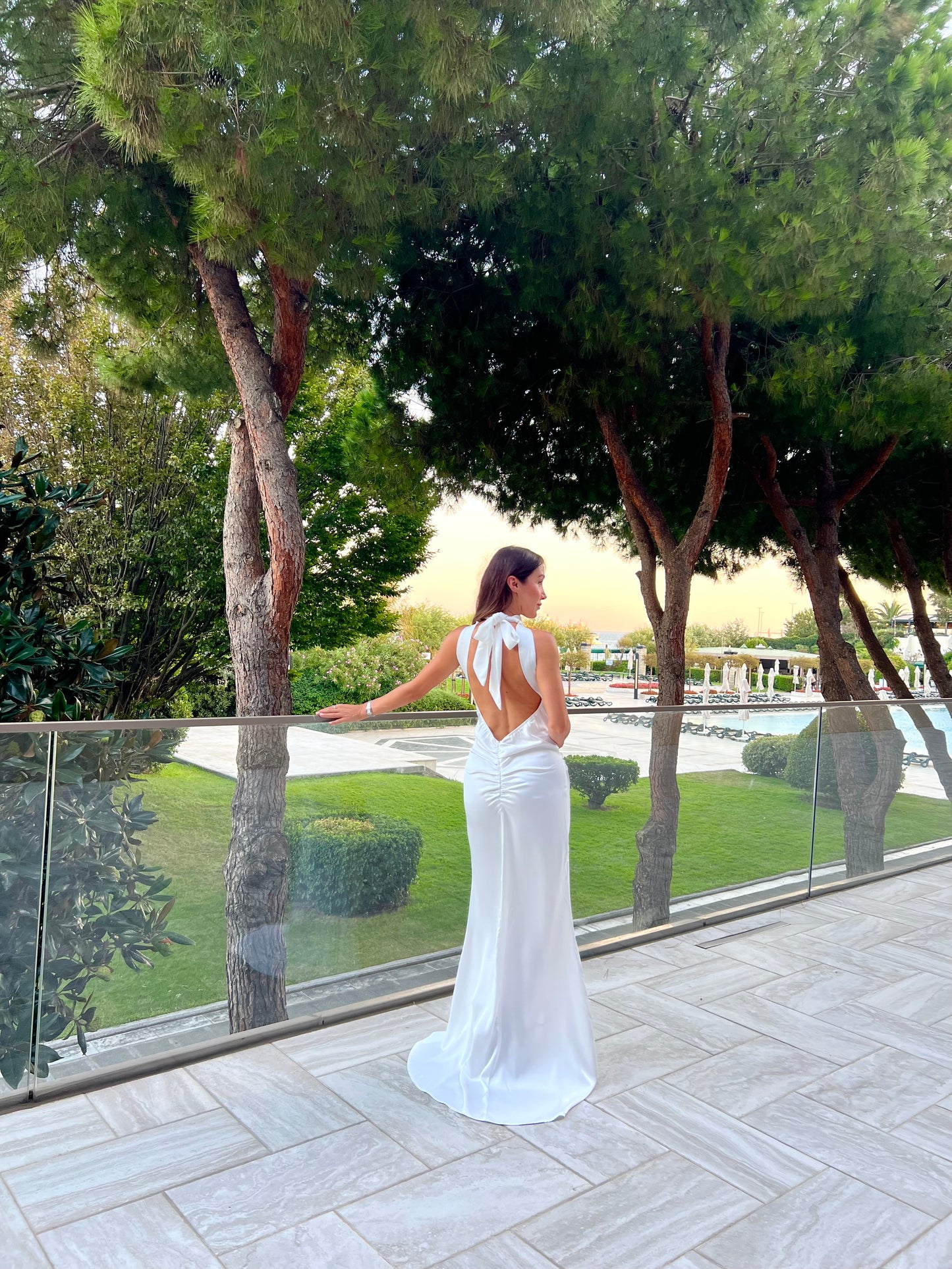 Valentine Beyaz Saten Maxi Elbise