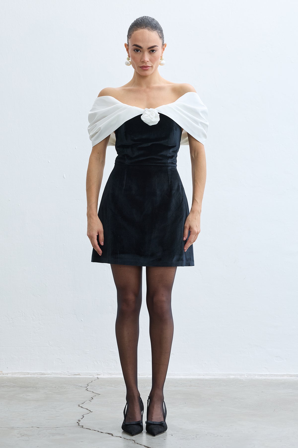 Irına Black Dress
