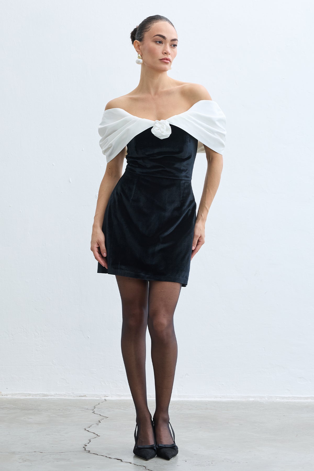 Irına Black Dress